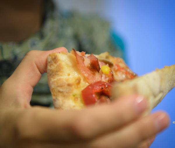 (Video) Alimentația sănătoasă începe cu pași mici – sugestii pentru tineri și adolescenți