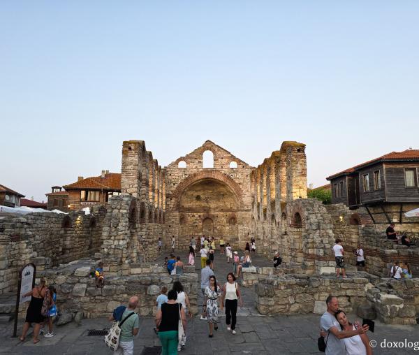 Ruinele Bisericii „Sfânta Sofia”, vechea reședință episcopală din Nessebar