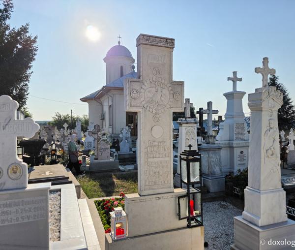 Mormântul Schimonahiei Filofteia Antonescu, mama Sfântului Ierarh Calinic de la Cernica