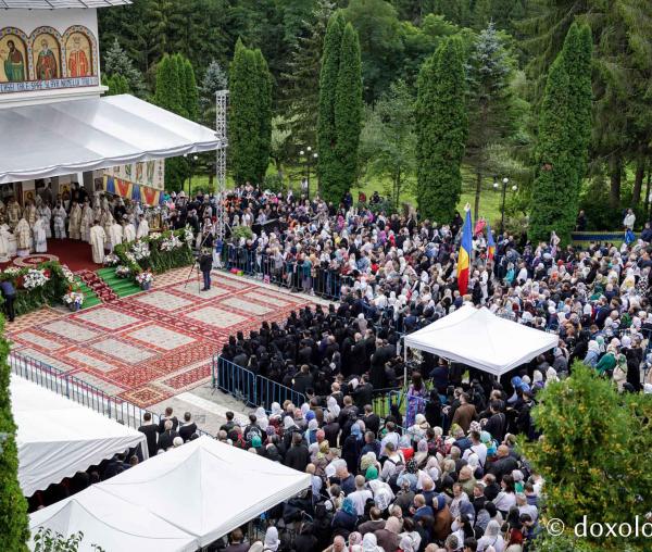 Sfânta Liturghie cu ocazia proclamării locale a canonizării Sfinților Cuvioși Paisie și Cleopa