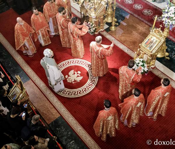 (Foto) PS Teofil Trotușanul a slujit Sfânta Liturghie în a patra zi a Hramului Sfintei Parascheva
