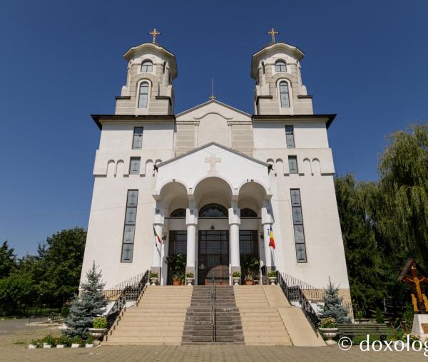 Biserica „Sfânta Vineri și Sfântul Ierarh Alexandru” din Iași