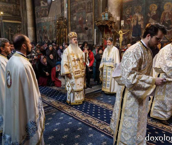 (Video) Rugăciune și binecuvântare la hramul Mănăstirii Frumoasa din Iași