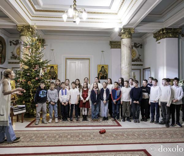 Școala Ștefan Bârsănescu – Colindători la Reședința Mitropolitană 2025