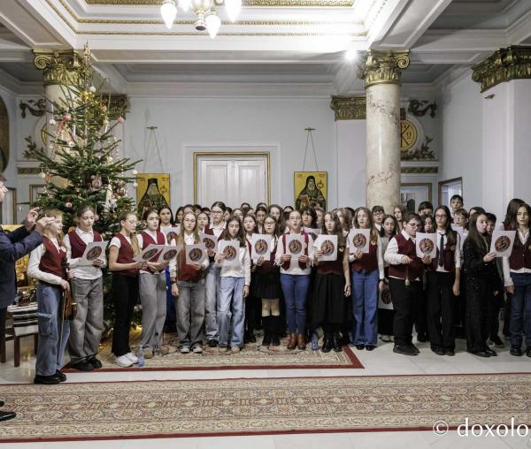 Școala „Ion Creangă” din Iași – Colindători la Reședința Mitropolitană 2025