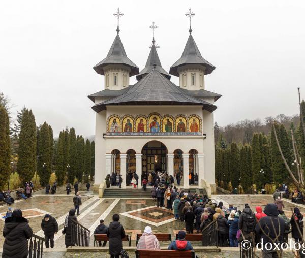 Întâia prăznuire a Sfinților Cuvioși Cleopa și Paisie