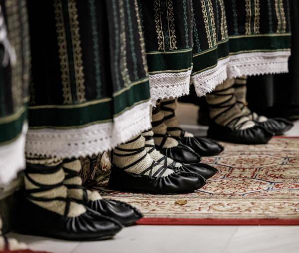 opinci - costul popular femei