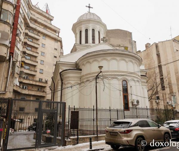 Biserica Sfântul Ioan – Piață din București