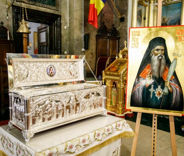 racla si icoana Sfantului Iosif cel Milostiv