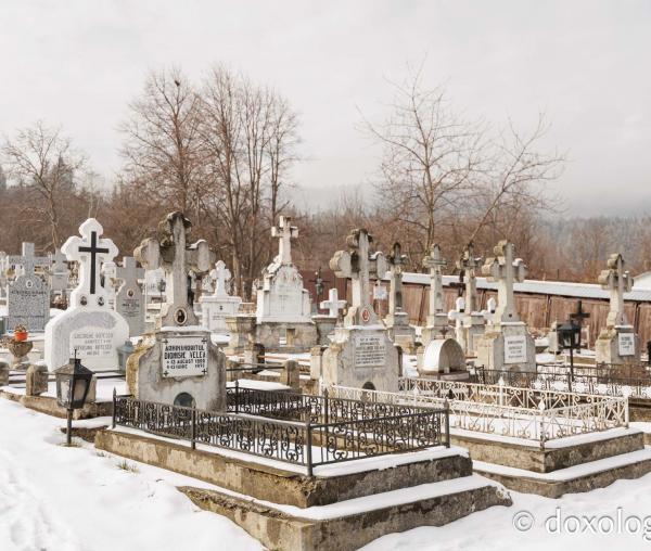 Cimitirul Mănăstirii Văratec
