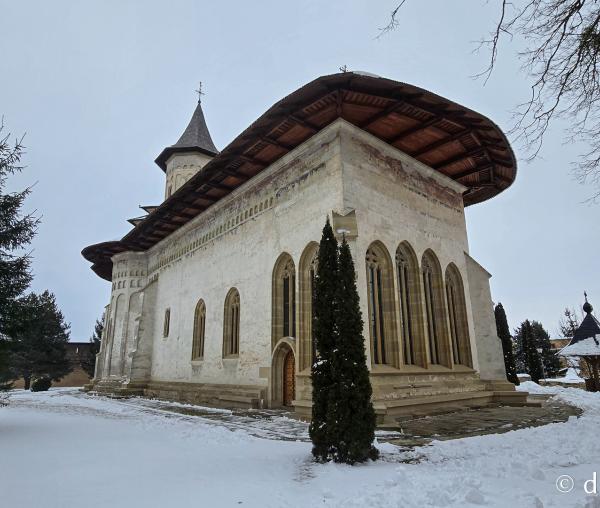 Mănăstirea Probota – moștenire voievodală și vatră monahală