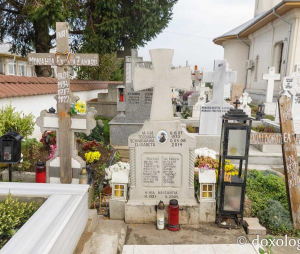Mormântul Sfintei Cuvioase Elisabeta de la Pasărea