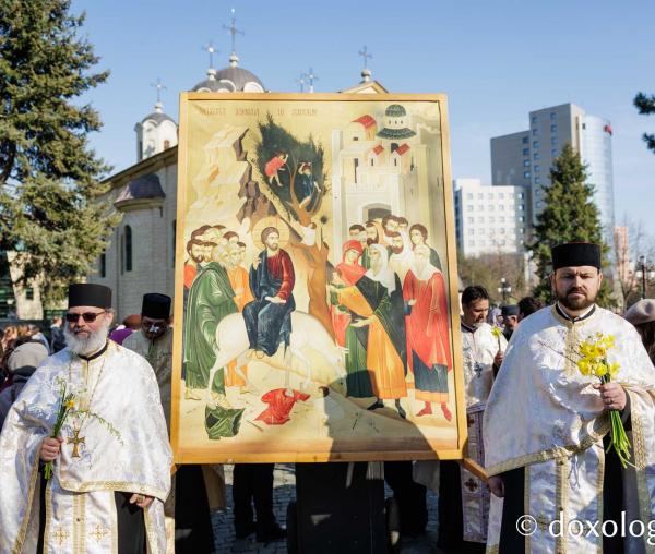 (Video) Procesiunea de Florii de la Iași a reunit în rugăciune aproximativ 2500 de credincioși
