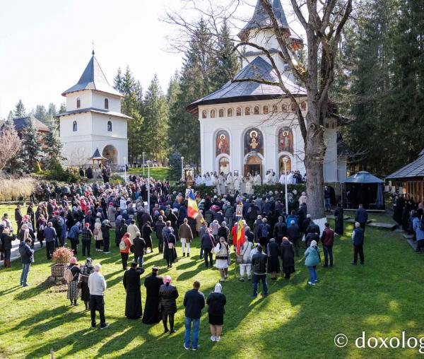 Sfânta Liturghie cu ocazia proclamării locale a canonizării Sfintei Cuvioase Mavra de pe Ceahlău
