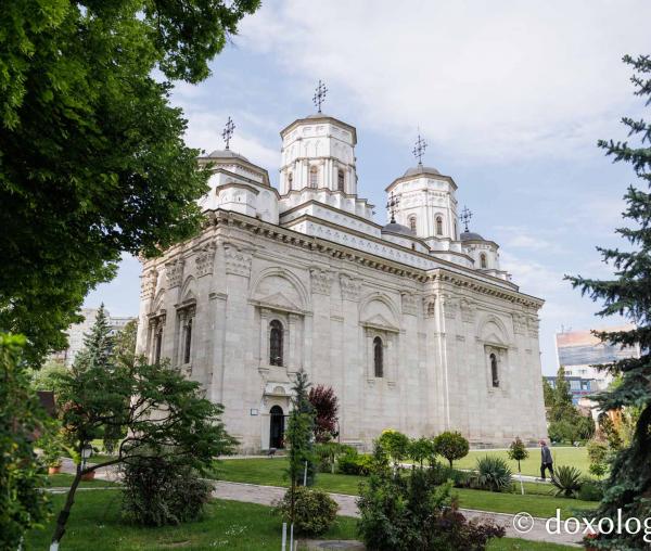 Priveghere la hramul Mănăstirii Golia din Iași