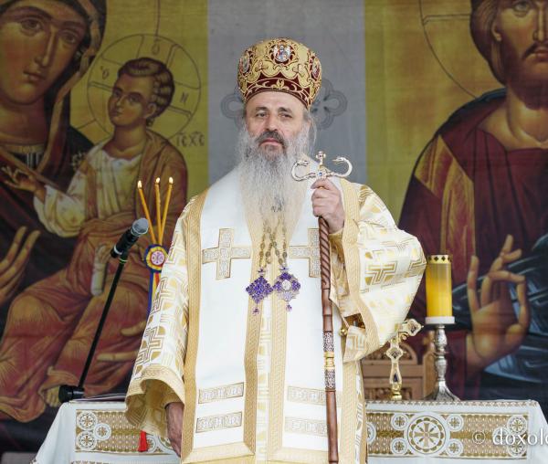(Video) IPS Teofan: „Menirea școlii teologice este formarea tinerilor în lumina Scripturii”