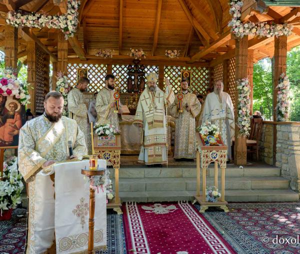 (Video) Duminica Tuturor Sfinților Români, hramul Mănăstirii Bucium - Iași