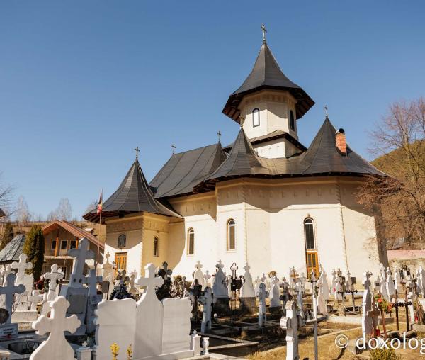 Biserica „Sfântul Nicolae” din Farcașa din județul Neamț
