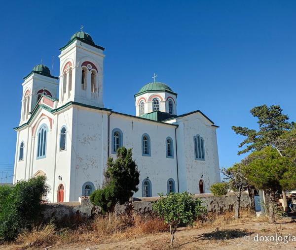 Pași de pelerin la Biserica „Panaghia Faneromeni” din Naousa, Insula Paros