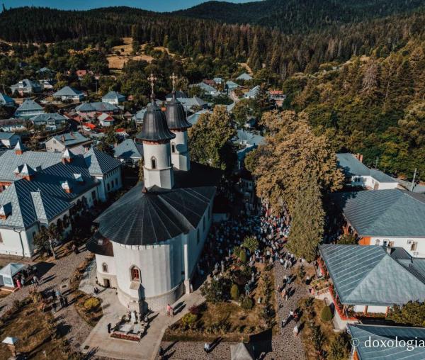 (Video) La Văratec a avut loc proclamarea locală a canonizării Sfintelor Olimpiada, Nazaria și Elisabeta