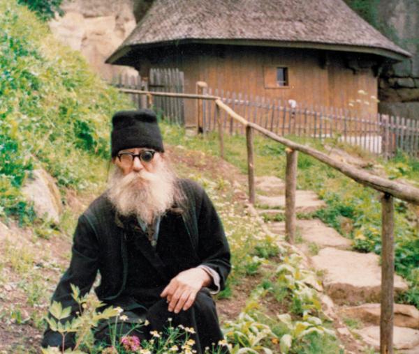 Fotografie - Părintele Paisie Olaru