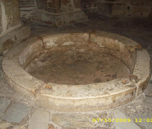 Fântâna Sfântului Mare Mucenic Dimitrie