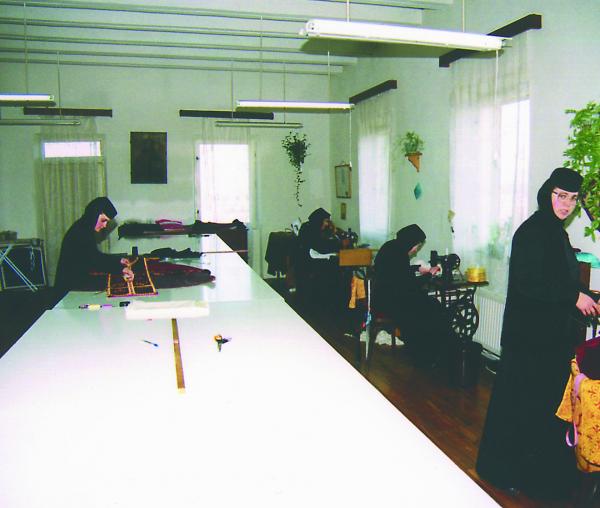 Fotografie - Atelier de veșminte liturgice – Mănăstirea Galata (Iași)