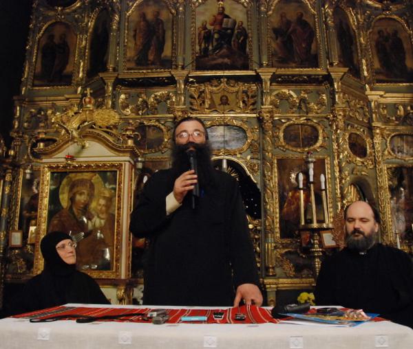 Serile Tălpălari, Iași, 22 martie 2010, Maica Siluana Vlad și părintele Nicolae Tănase împreună cu părintele Constantin Sturzu