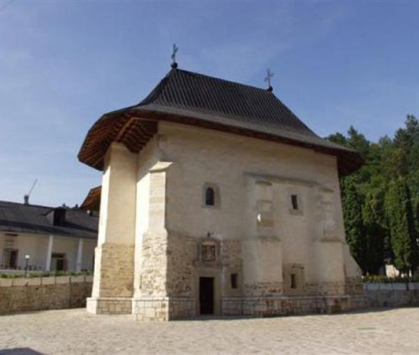Mănăstirea Pângărați (județul Neamț)