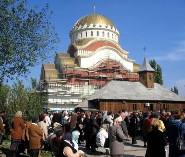 Biserica Sfânta Parascheva Drumul Taberei Bucuresti