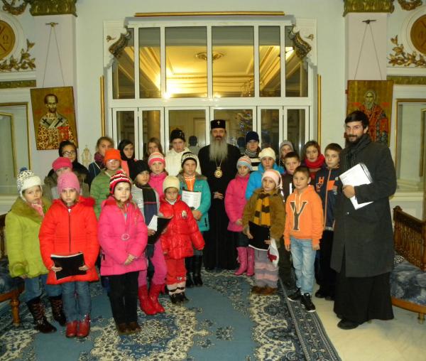 Colindători la IPS Teofan - Parohia Frenciuci