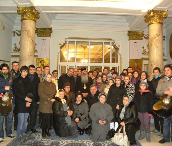 Colindători la IPS Teofan - Corul studenților Bisericii Curelari Iași
