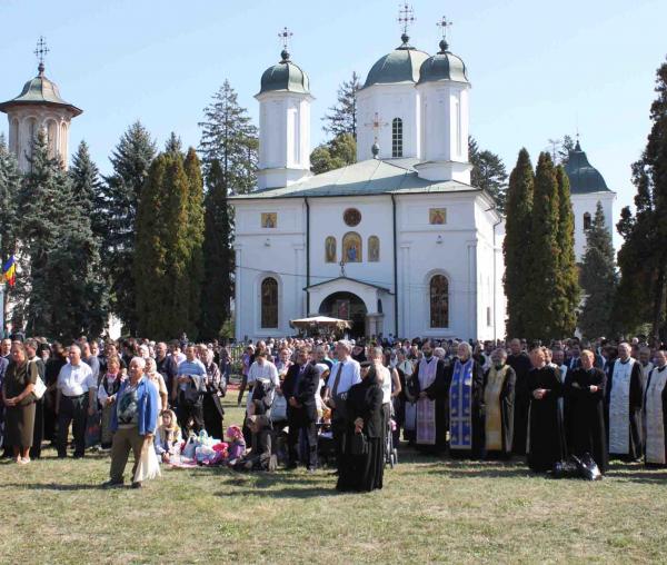 Sărbătoarea Sfântului Ierarh Martir Antim Ivireanul, ocrotitorul spiritual al Râmnicului