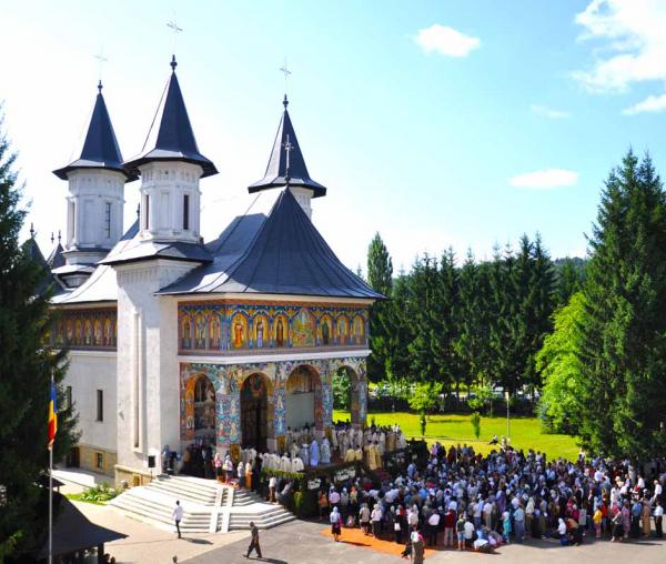 Prăznuirea Sfântului Ioan Iacob la Biserica Seminarului de la Neamț