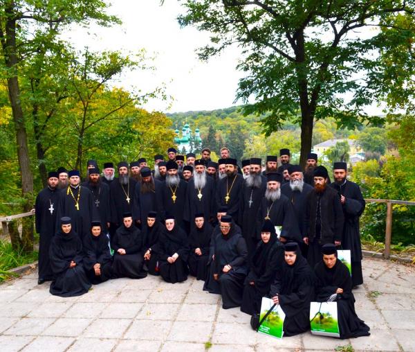 Pelerinaj în Ucraina al stareţilor şi stareţelor din Arhiepiscopia Iaşilor