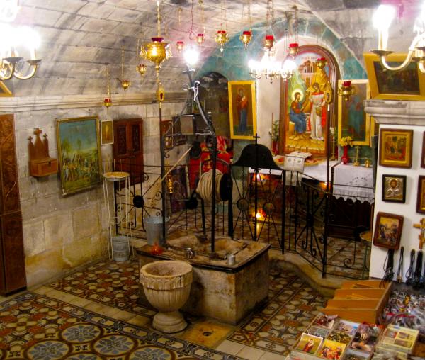 Biserica ce adăpostește Fântâna Samarinencei - locul unde a fost martirizat Noul Sfinţit Mucenic Filumen