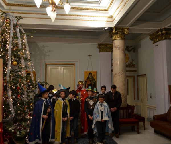 Colindători la Reşedinţa Mitropolitană - Copii de la Asociația Familia Nostră Iași