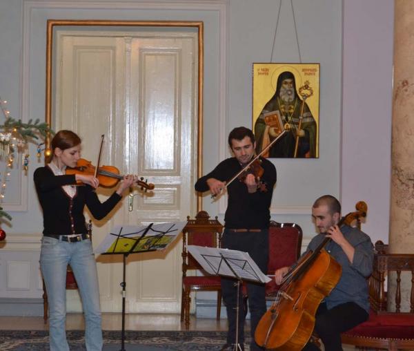 Colindători la Reşedinţa Mitropolitană - Trio Anima - Filarmonica de Stat Iaşi