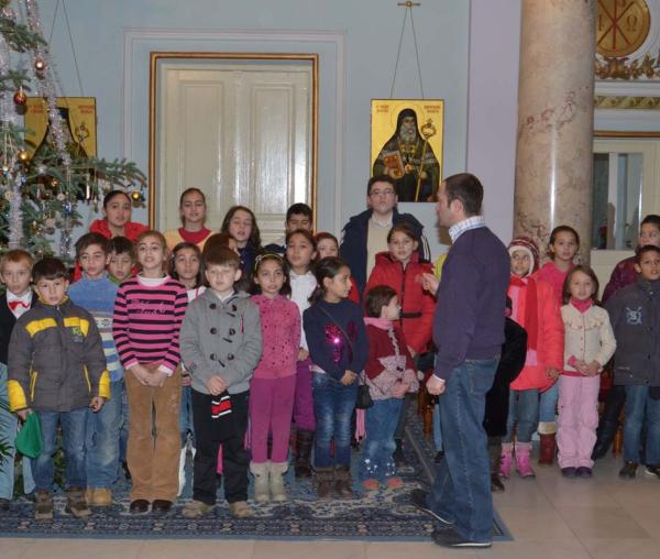 Colindători la Reşedinţa Mitropolitană - Fundaţia Solidaritate şi Speranţă - Iaşi