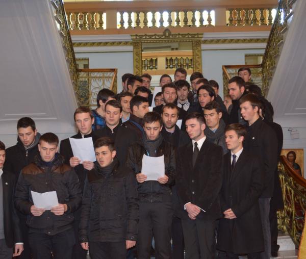 Colindători la Reşedinţa Mitropolitană -Colegiul Sf. Nicolae Iași