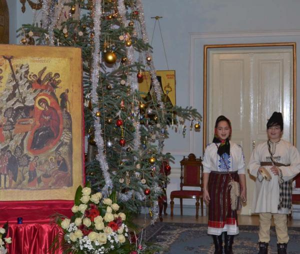 Colindători la Reşedinţa Mitropolitană - Familia Smoc Ioana, Ştefan, Parascheva