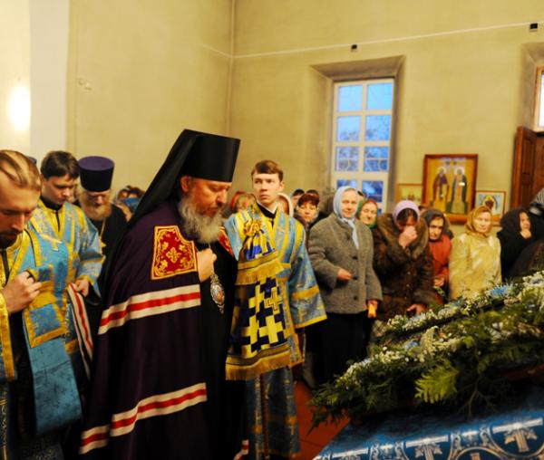 Moment din Slujba Icoanei Maicii Domnului din Novgorod