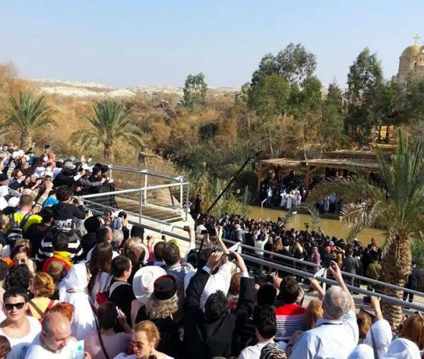 Slujba de sfinţire a apei Iordanului, cu ocazia sărbătoririi Botezului Mântuitorului Iisus Hristos (18 ianuarie 2014 - Israel)