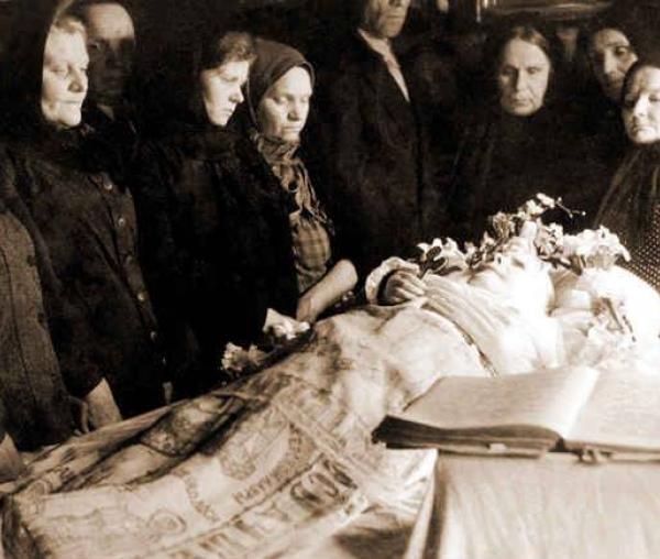 Înmormântarea Sfintei Matrona din Moscova