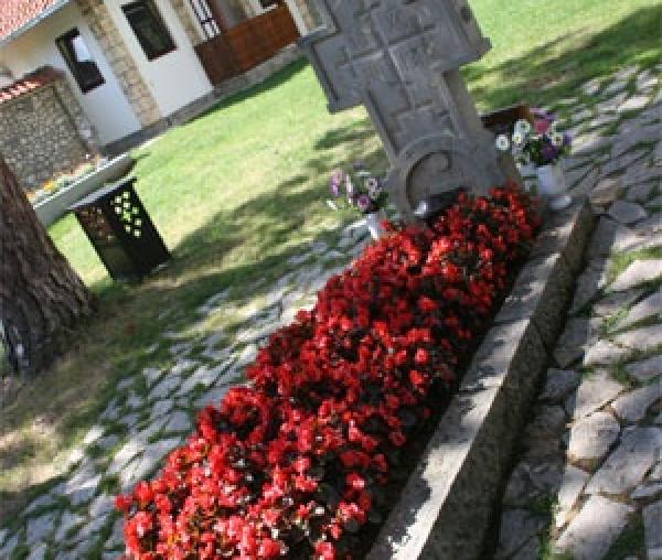 Mormântul Sfântului Nicolae Velimirovici