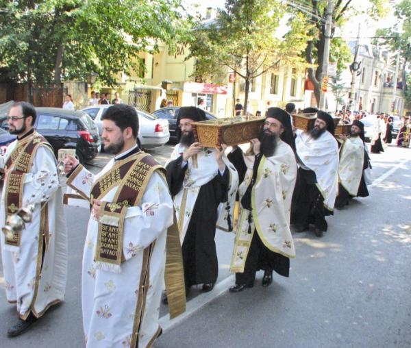 25 septembrie 2009: Aducerea moaştelor Sfinţilor Mucenici de la Niculiţel la Galaţi