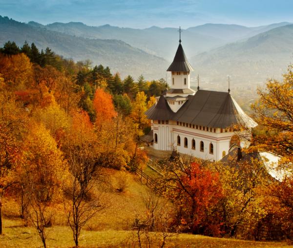 (Foto) Liniștea de la Mănăstirea Pângărați