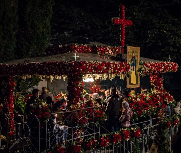 Moaștele Sfintei Cuvioase Parascheva în procesiune - galerie FOTO