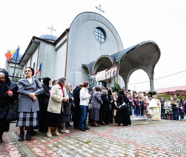 Aducerea moaştelor Sfântului Constantin Brâncoveanu la biserica Sfinţii Brâncoveni din Iaşi - galerie FOTO