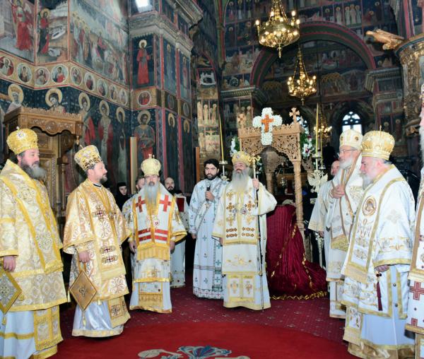 Slujba de înmormântare a IPS Eftimie Luca, Arhiepiscopul Romanului şi Bacăului